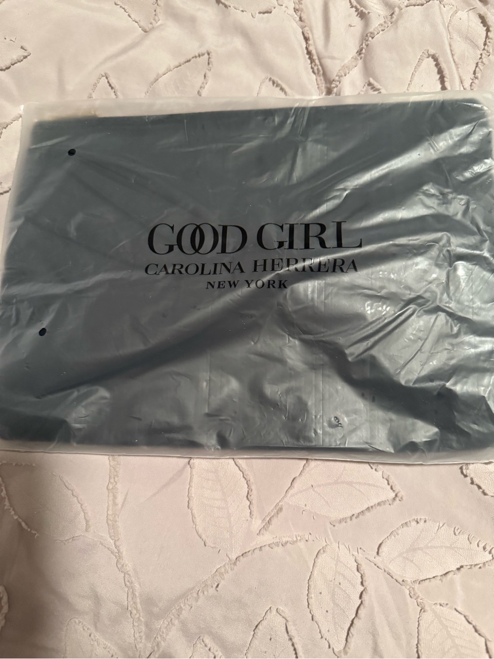 Carolina Herrera Black Bow Makeup Accent Clutch - Picture 3 of 4